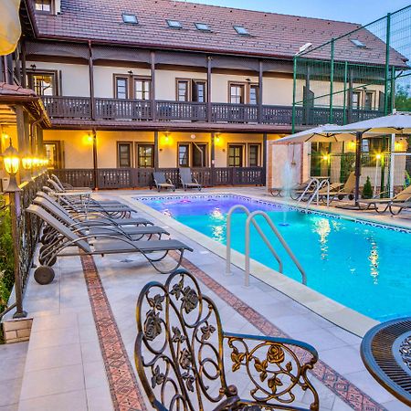 Conacul Ambient Hotel Cristian  Buitenkant foto
